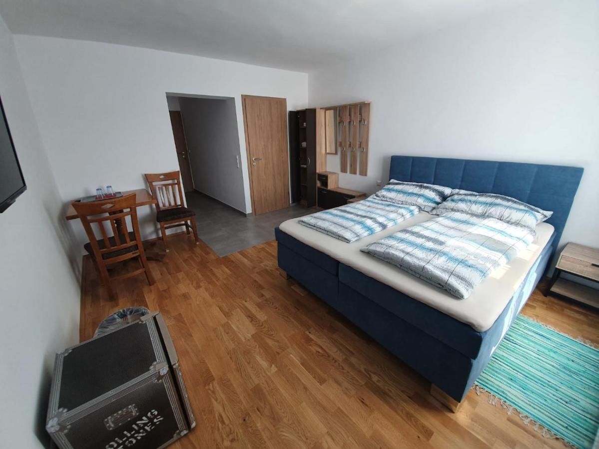 Pop'S Rooms - Transilvania Boheimkirchen Eksteriør billede