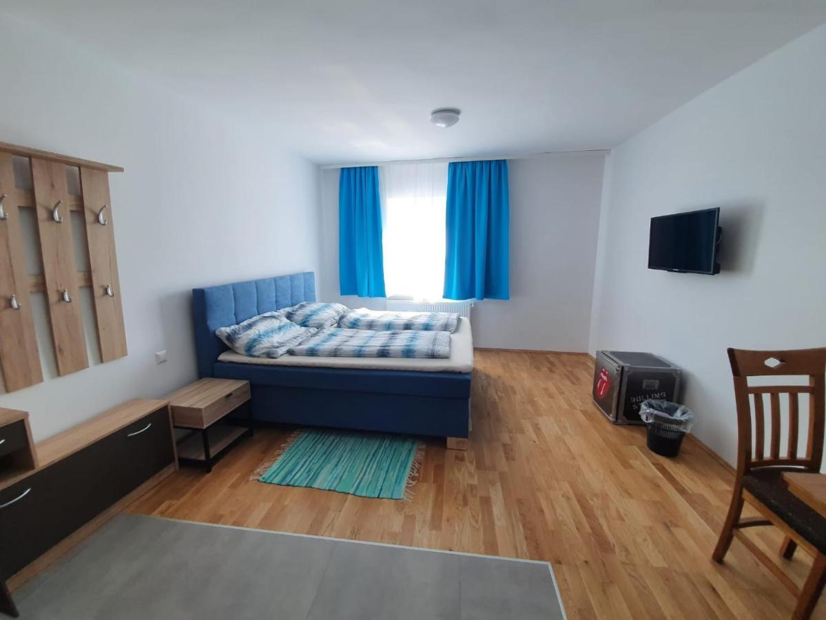 Pop'S Rooms - Transilvania Boheimkirchen Eksteriør billede